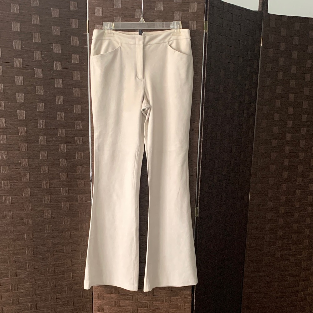 # 89 BCBG MAXAZRIA women’s Beige canvas suede flare Pants, size 6